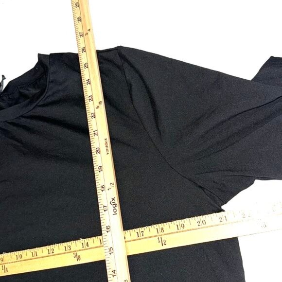 Shein Curve 1XL Black Short Sleeve T-Shirt With Side Slit Design - Picture 7 of 7